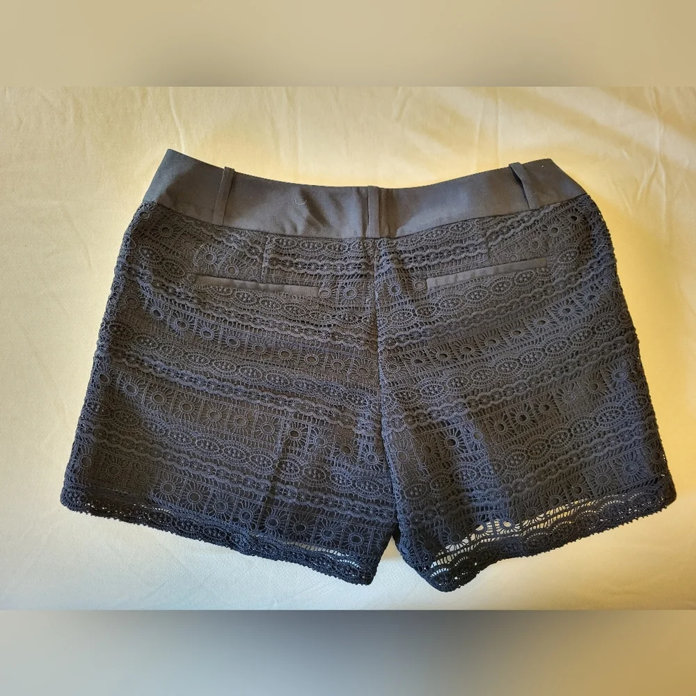Shorts - Picture 2 of 6